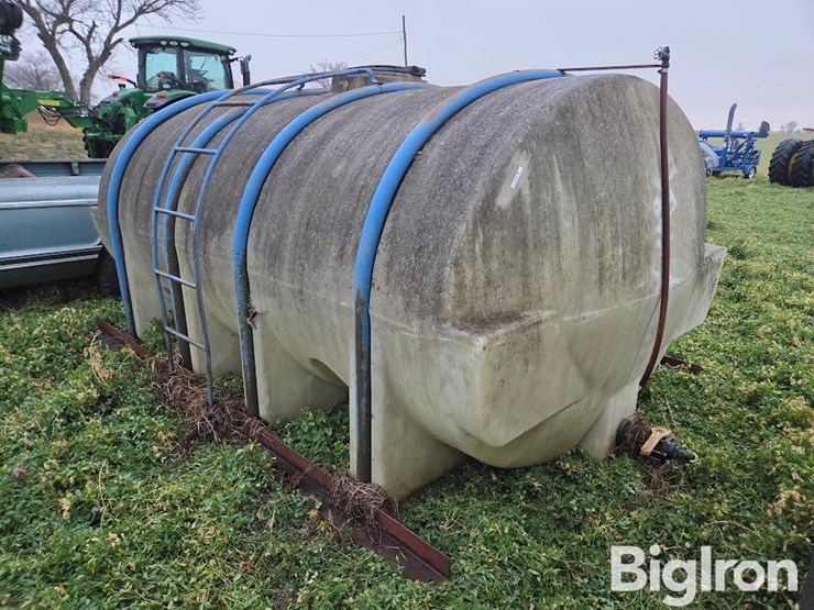 poly-storage-tank-image-1