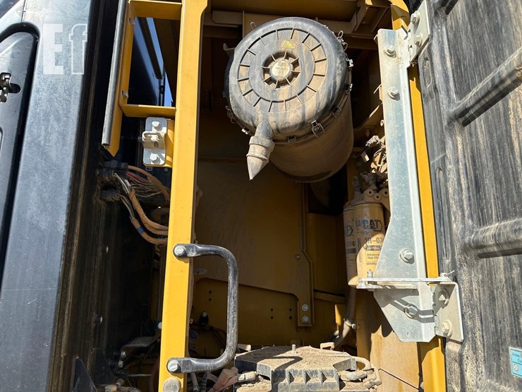 2018-caterpillar-336fl-image-26