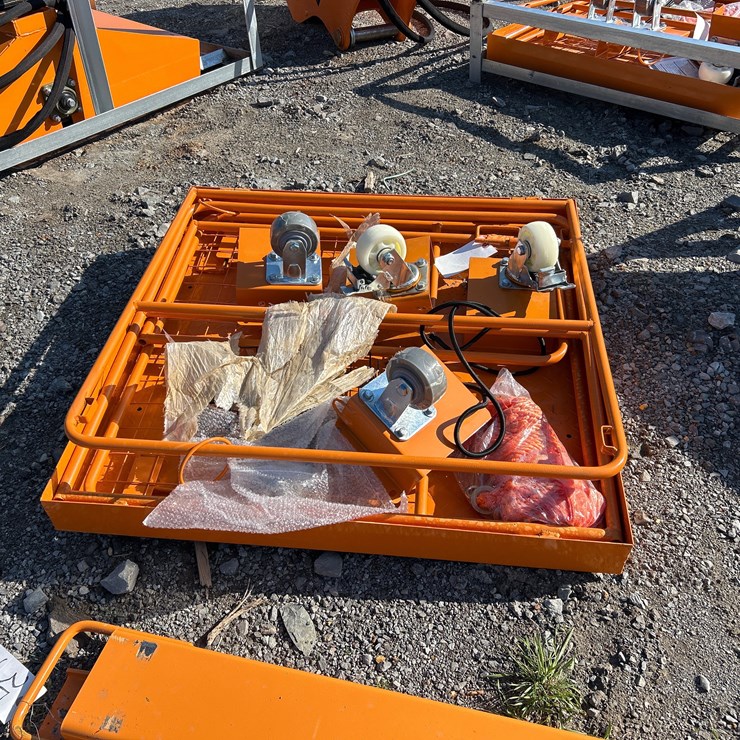 #33 • UNUSED FORKLIFT MAN BASKET