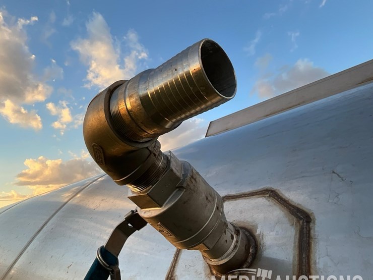 precision-tank-and-eq.-co-stainless-steel-tank-image-13