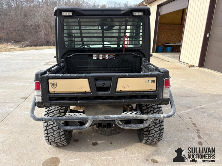 2022-john-deere-xuv835m-4x4-utv-image-6