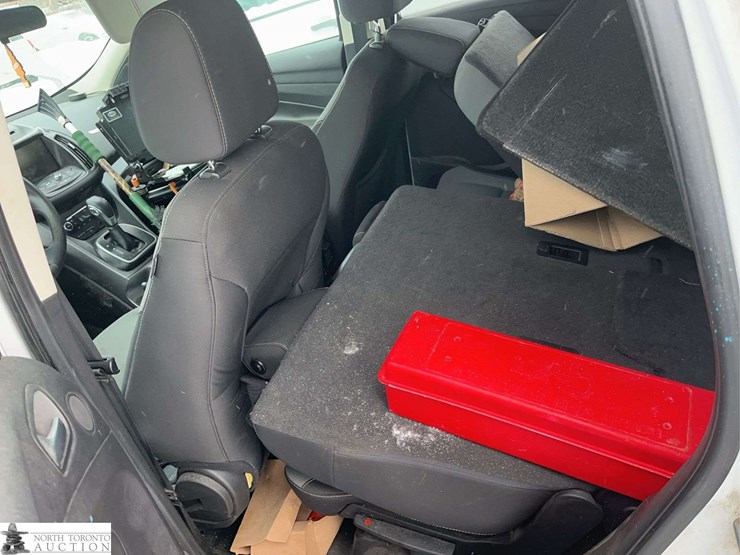 2013-ford-escape-se-image-24