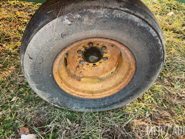 14ft.-hay-rack-on-john-deere-running-gear-image-9