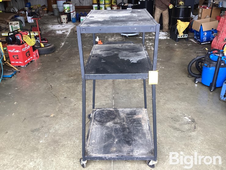 metal-shelf-on-wheels-image-2