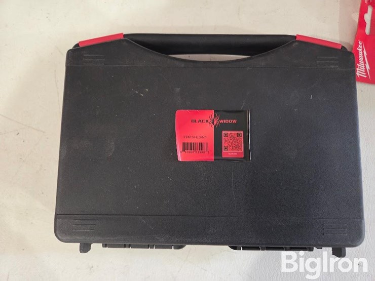 black-widow-jump-pack,-flashlight-&-driver-set-image-5