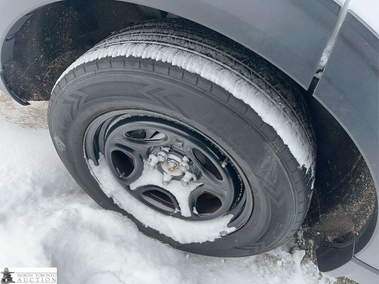 2025-ford-explorer-image-10