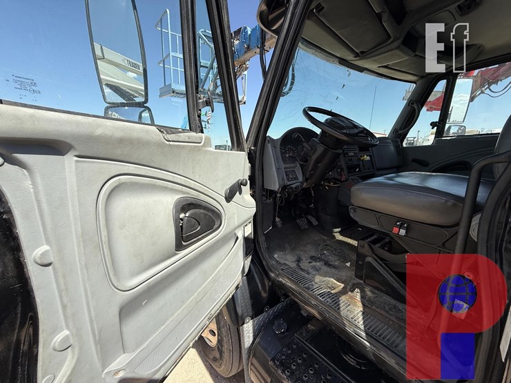 international-workstar-7400-image-9