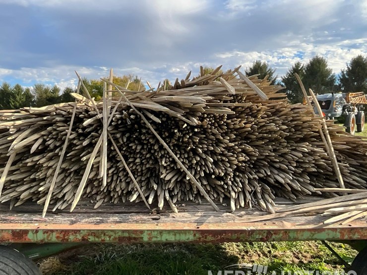 hay-rack-on-john-deere-running-gear-image-25