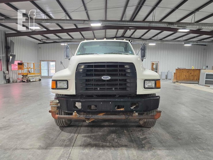 1998-ford-f800-image-7