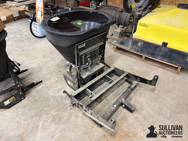 john-deere-gator-image-5