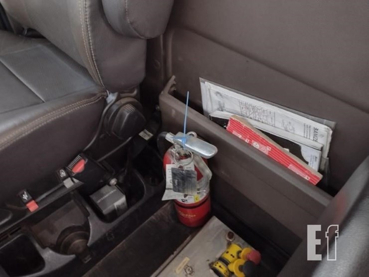 international-hx520-image-13