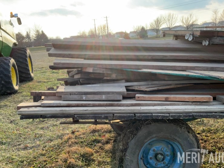 16ft.-hay-rack-on-running-gear-image-25