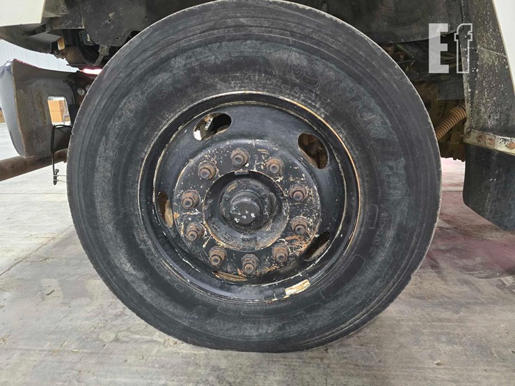 1998-ford-f800-image-21