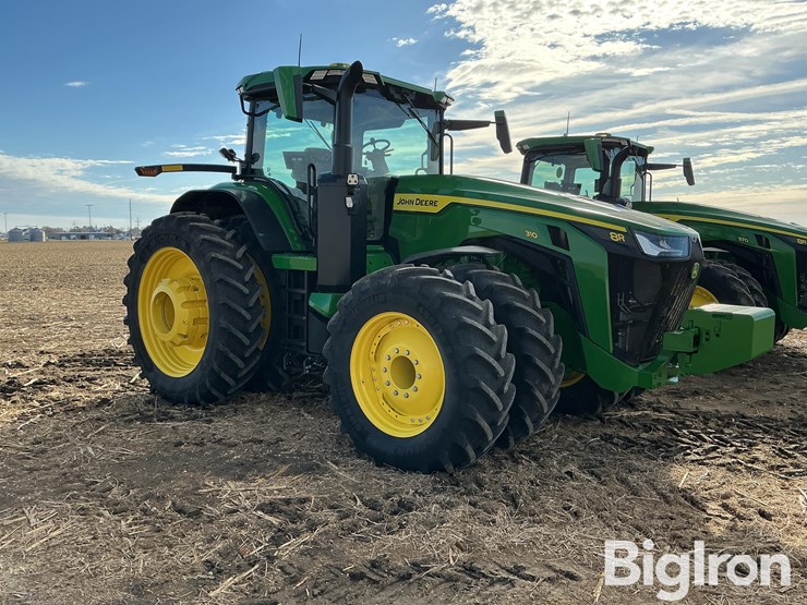 2024-john-deere-8r-310-image-3