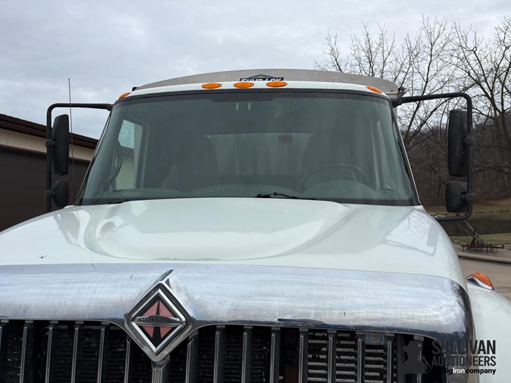 2004-international-7400-image-10