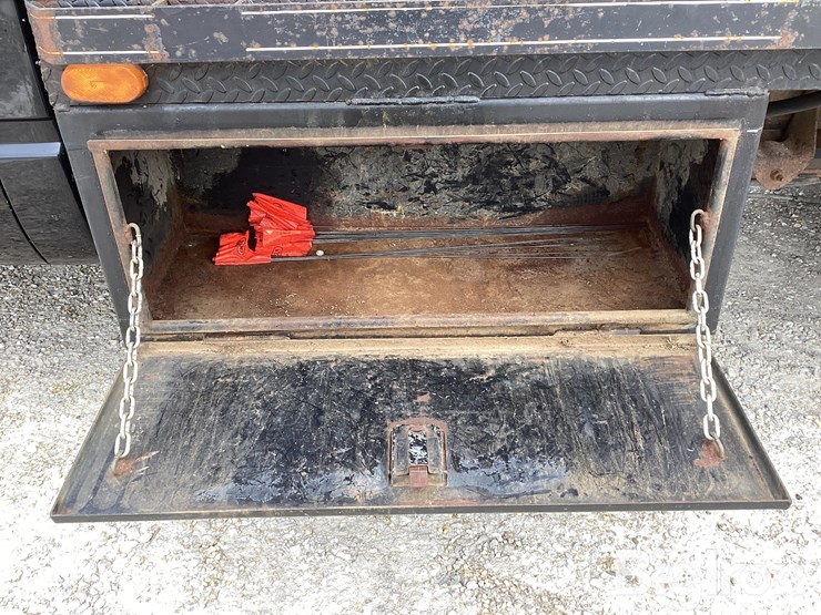 1999-chevrolet-3500-image-18