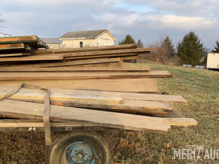 16ft.-hay-rack-on-running-gear-image-17