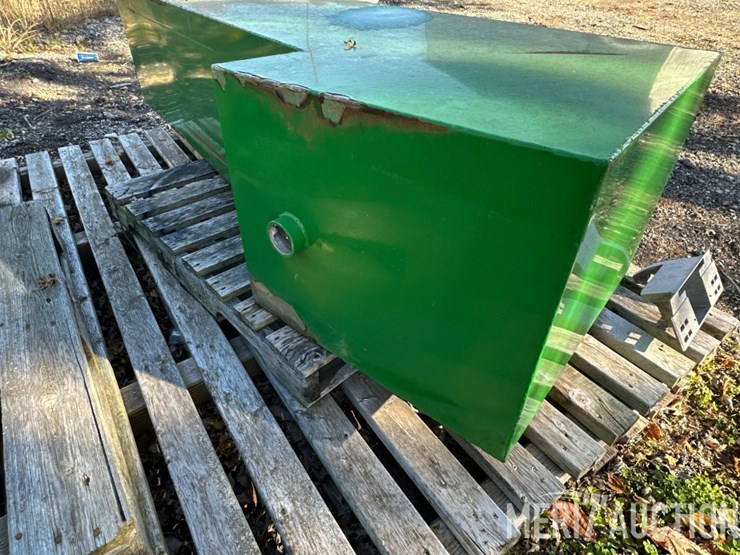 (2)-saddle-stainless-steel-tanks-image-6