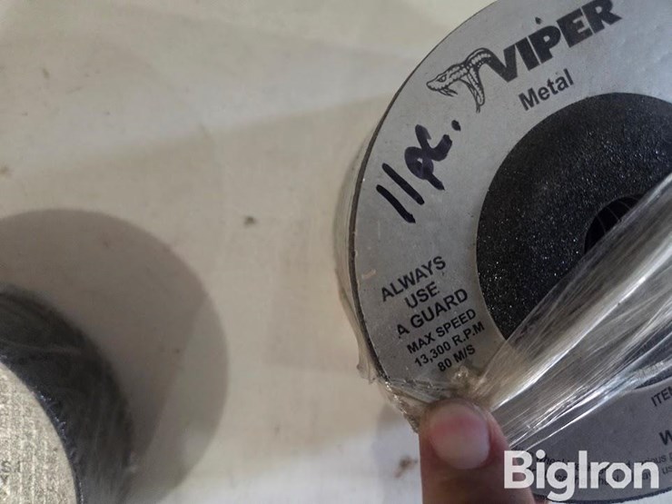 milwaukee-4-1/2"-grinder-image-9