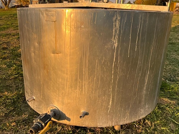 chester-jensen-company-500-stainless-steel-tank-image-7