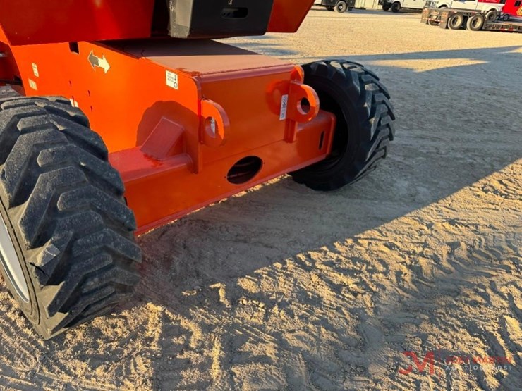 2014-jlg-800aj-image-8