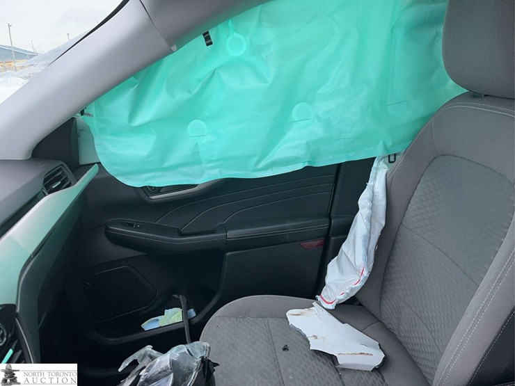 2022-ford-escape-se-image-25