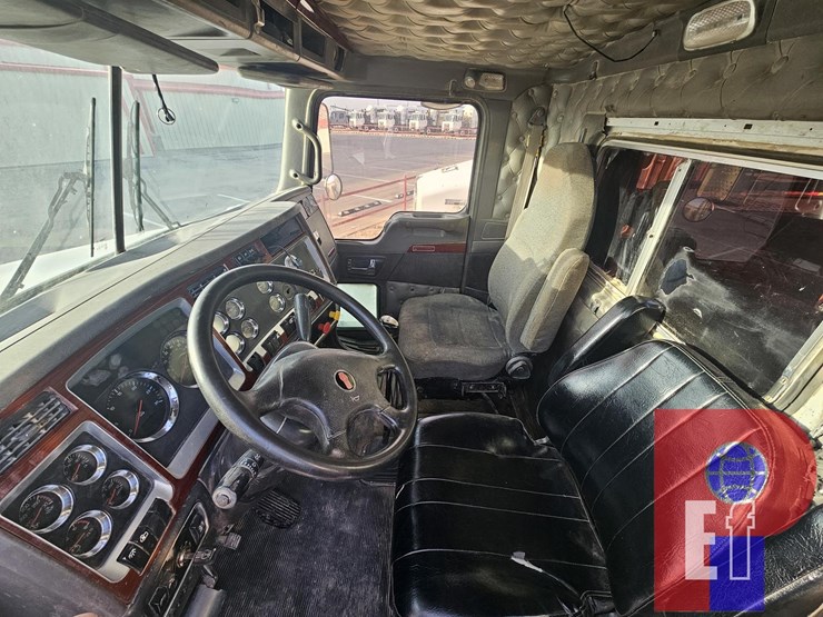 2006-kenworth-t/a-daycab-flatbed-winch-truck-32758-image-7