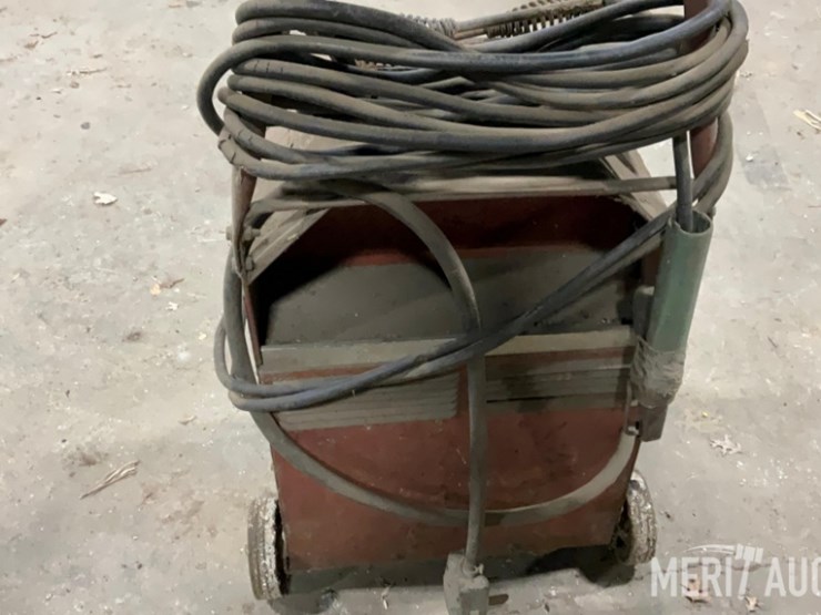 lincoln-arc-welder-image-6