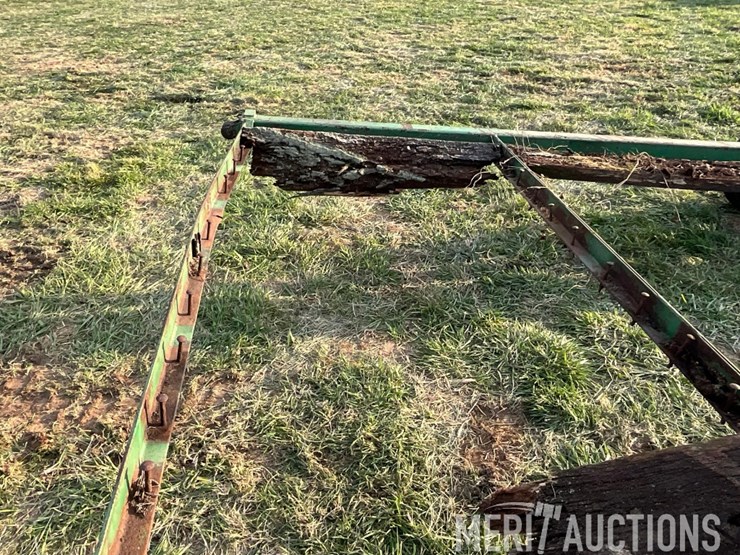 john-deere-implement-trailer-image-31