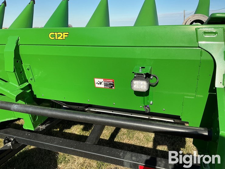 2024-john-deere-c12f-image-11