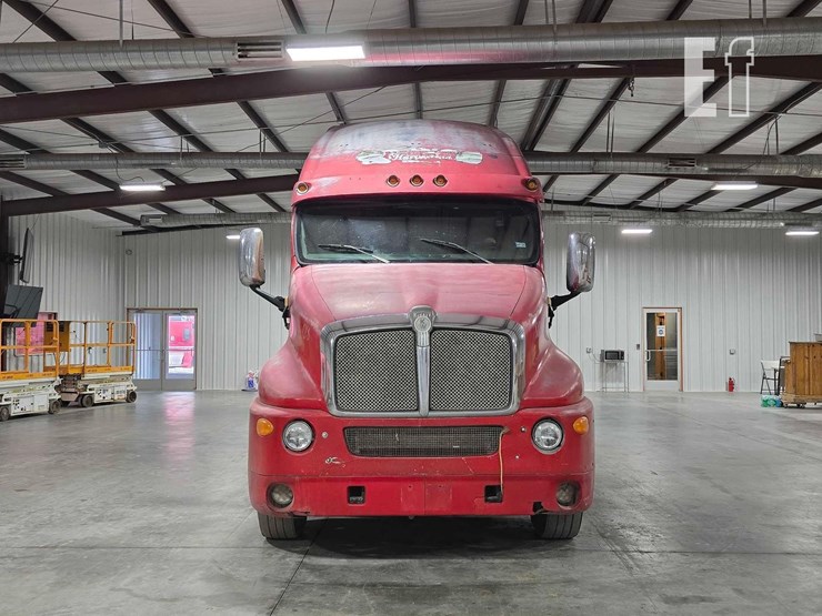 2016-kenworth-t2000-image-7