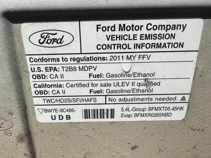 2011-ford-e350-image-17