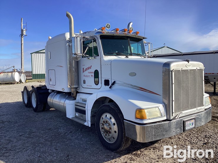 1995-peterbilt-377-image-3