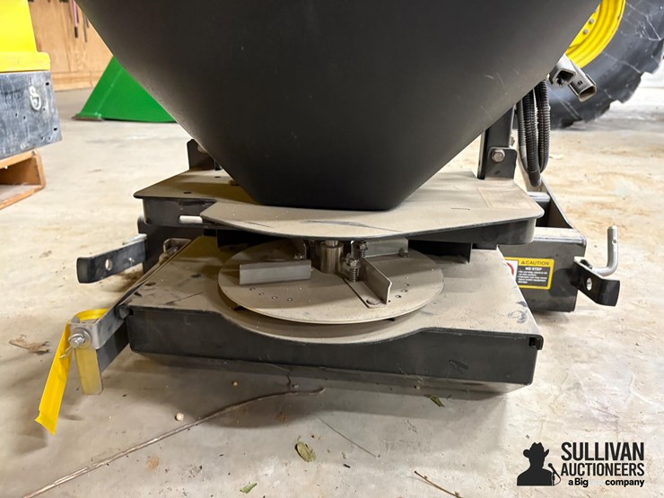 john-deere-gator-image-17