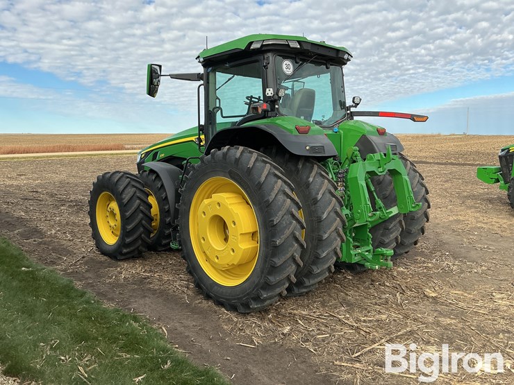 2024-john-deere-8r-370-image-7