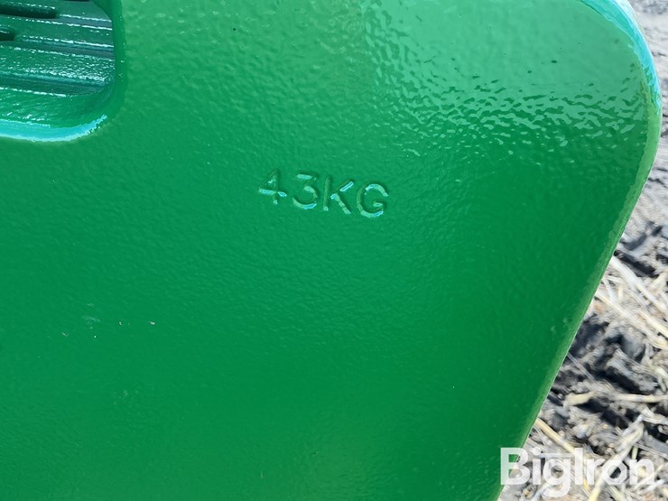 2024-john-deere-8r-310-image-17