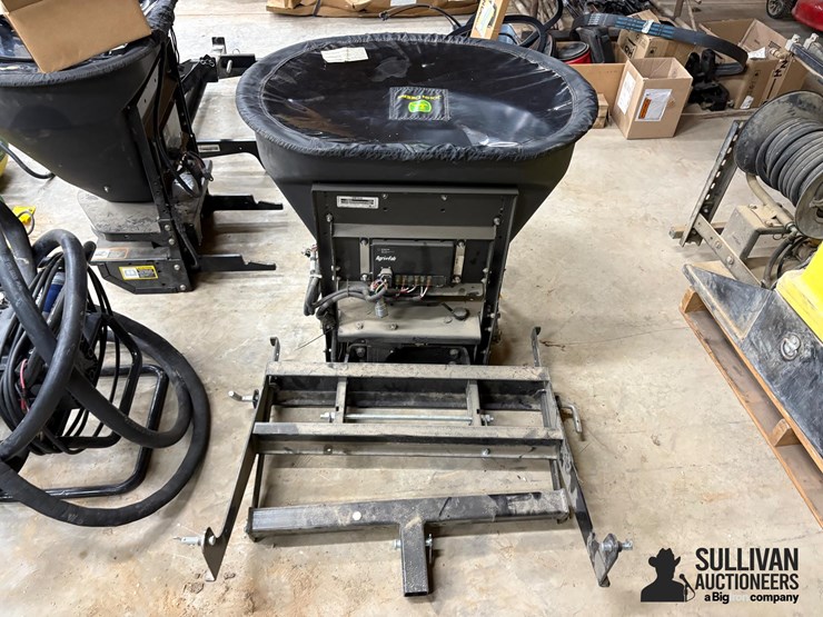 john-deere-gator-image-6