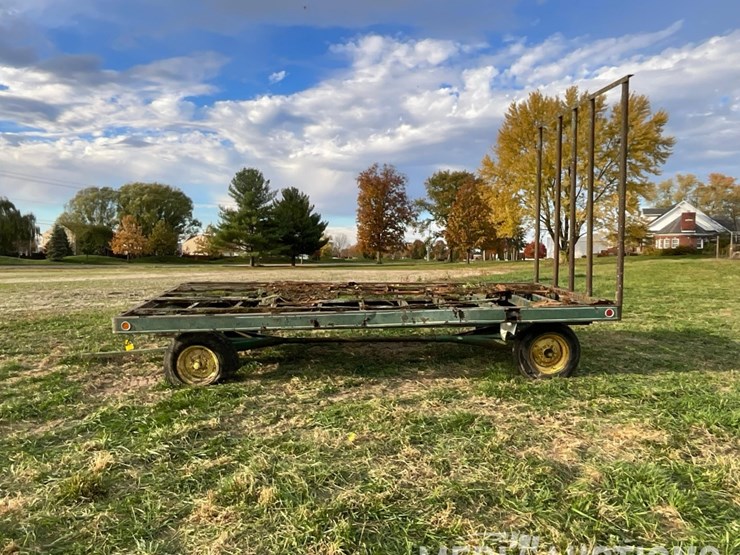 hay-rack-on-john-deere-running-gear-image-2