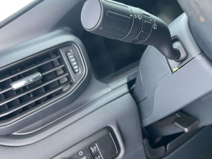 2025-ford-explorer-image-22