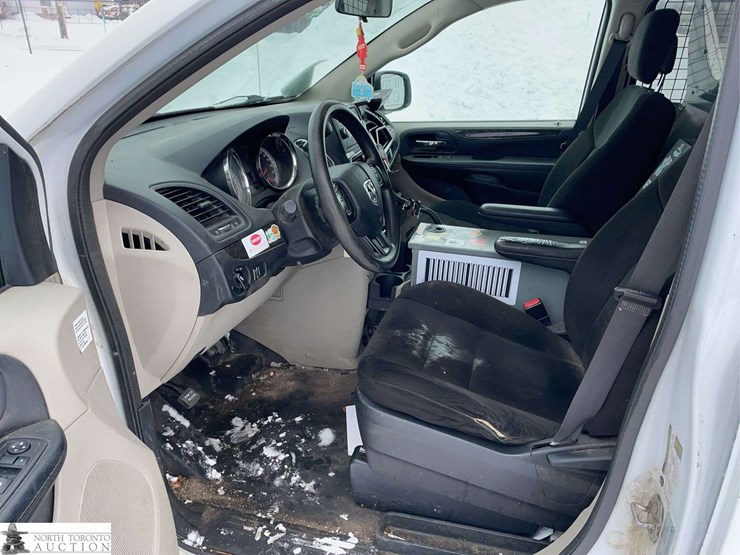 2015-ram-c/v-image-13