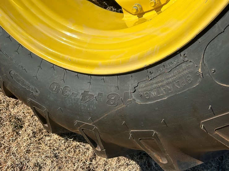 2020-john-deere-5100e-image-10