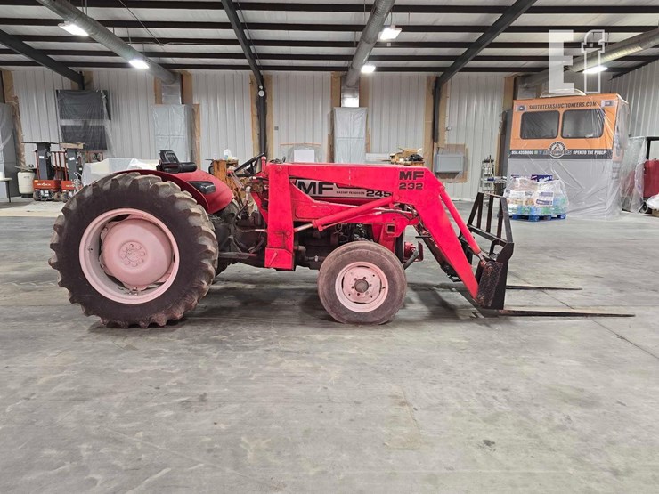 massey-ferguson-245-image-5