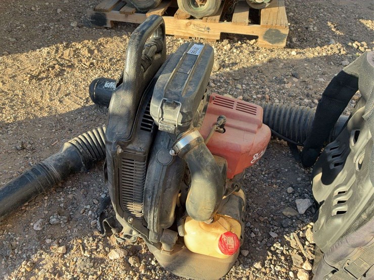 (2)-backpack-blower-image-8