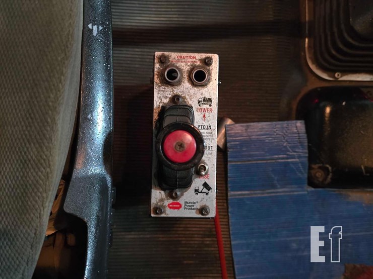 2016-kenworth-t2000-image-15