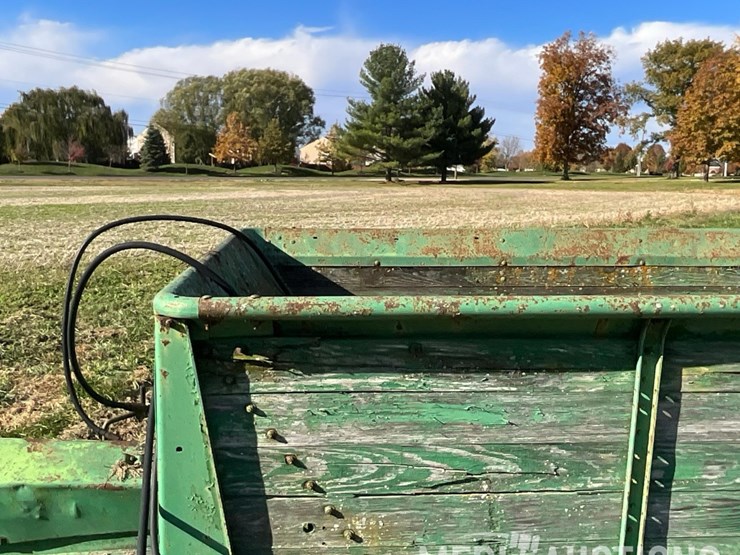 john-deere-manure-spreader-image-33