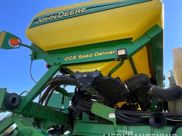john-deere-1790-image-41