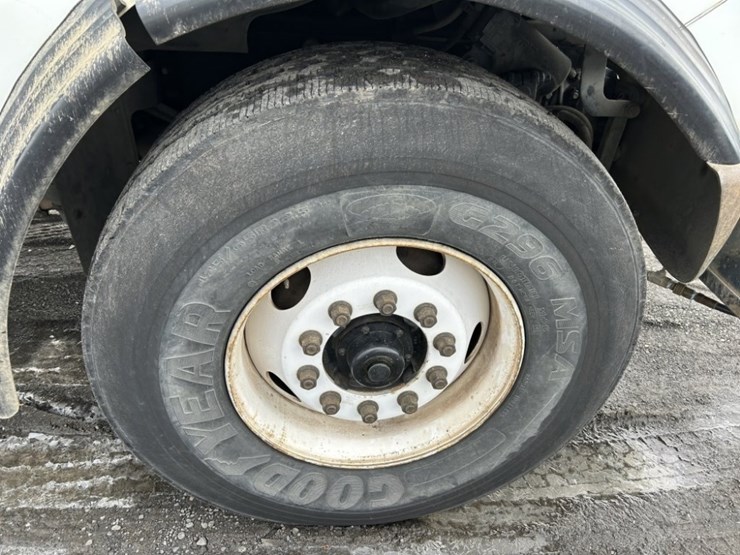 2002-sterling-l7500-image-16