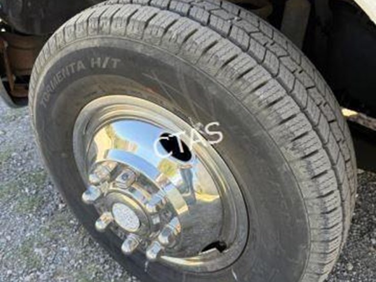 2011-ford-f350-image-22