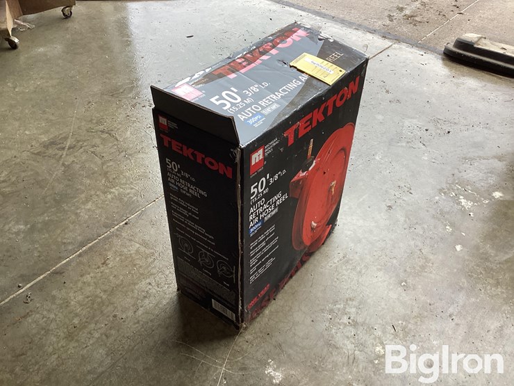tekton-50’-3/8"-auto-retracting-air-hose-reel-image-5