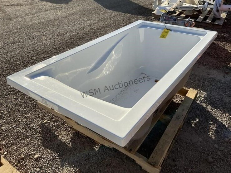 american-standard-bath-tub-image-3